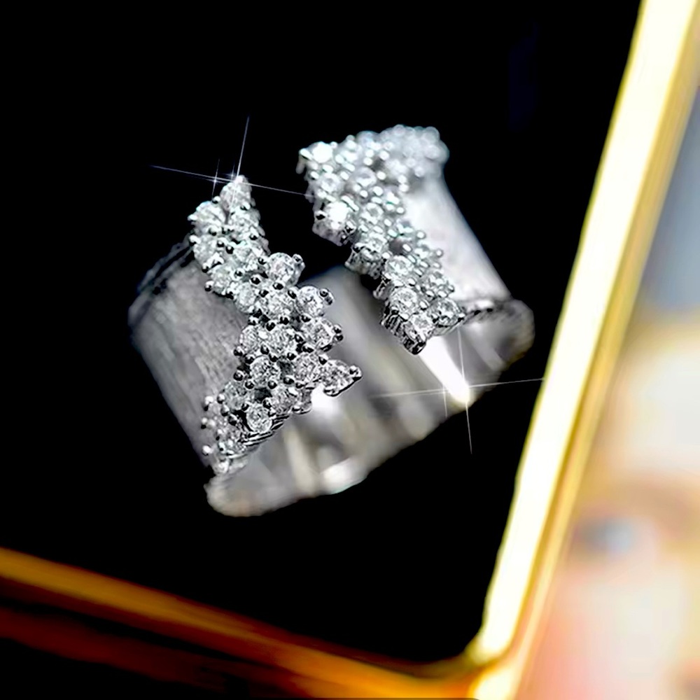 Trendy Luxury Cubic Zirconia Ring Women Modern Wide Band Finger Ring
Jewelry